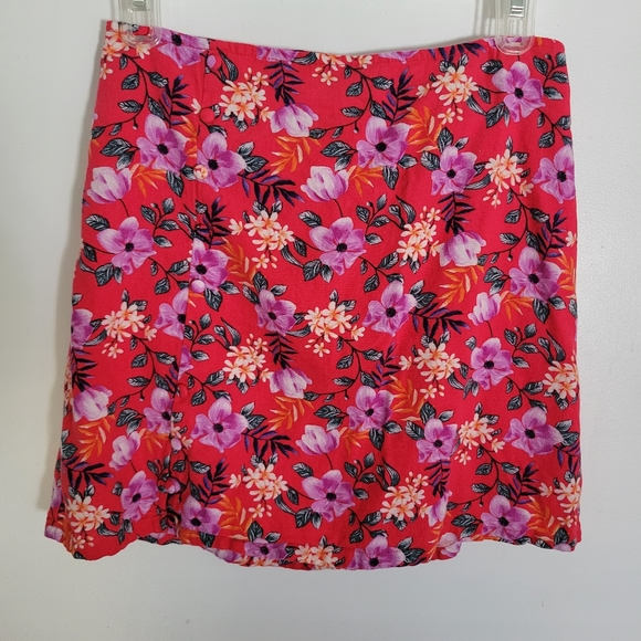 Mi Ami by Francesca's Lori Floral Side Button Mini Skirt Coral - Picture 9 of 10